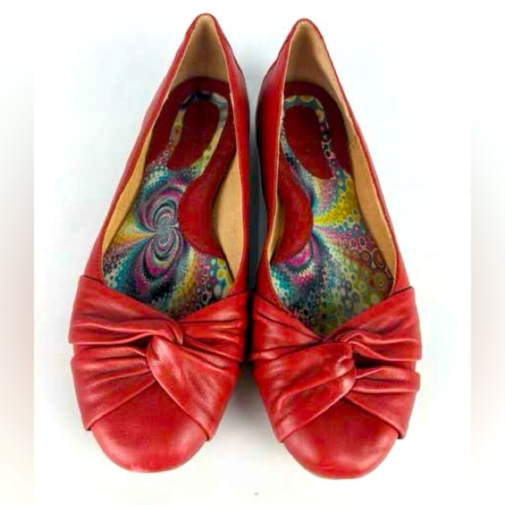 Stylish Born red leather flats - size 8